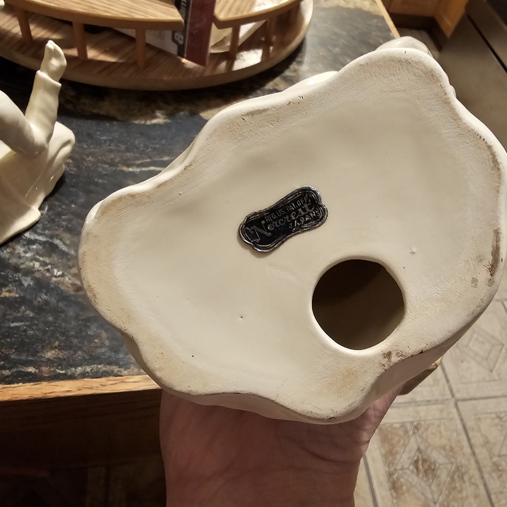 Elegant Cream Ceramic Figurines - Picture 5 of 5